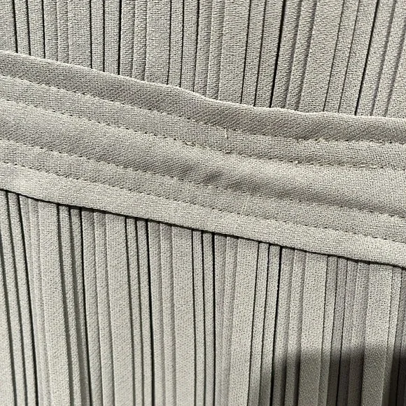 Club Monaco woven pleated midi dress in green - size 4 - Picture 8 of 12